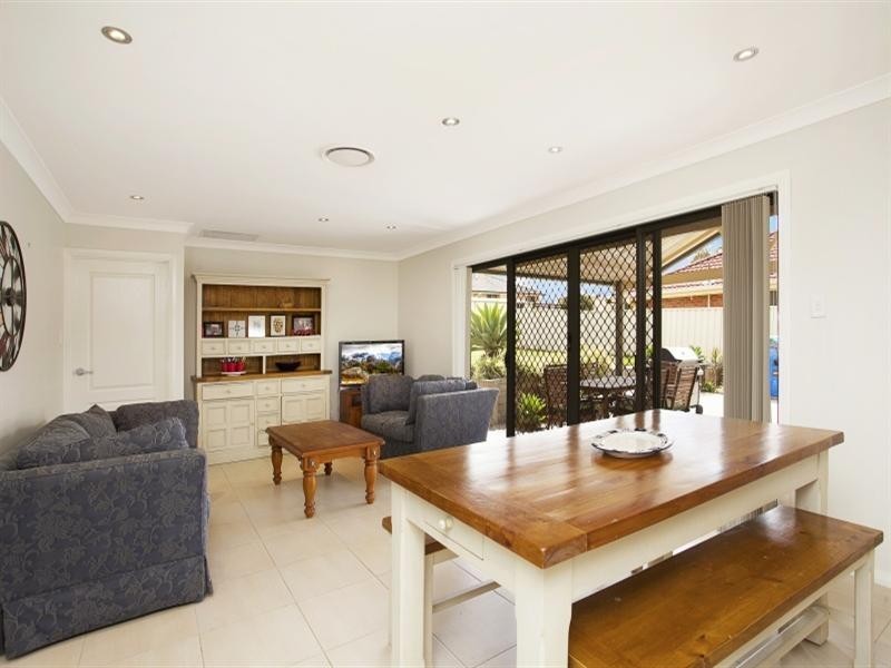 38 Canterbury Drive, Raworth NSW 2321