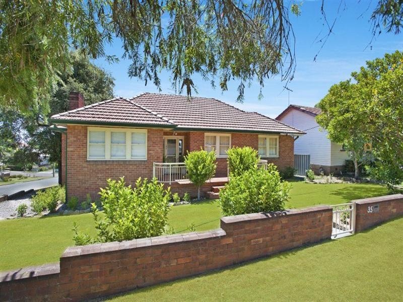 35 George Street, East Maitland NSW 2323
