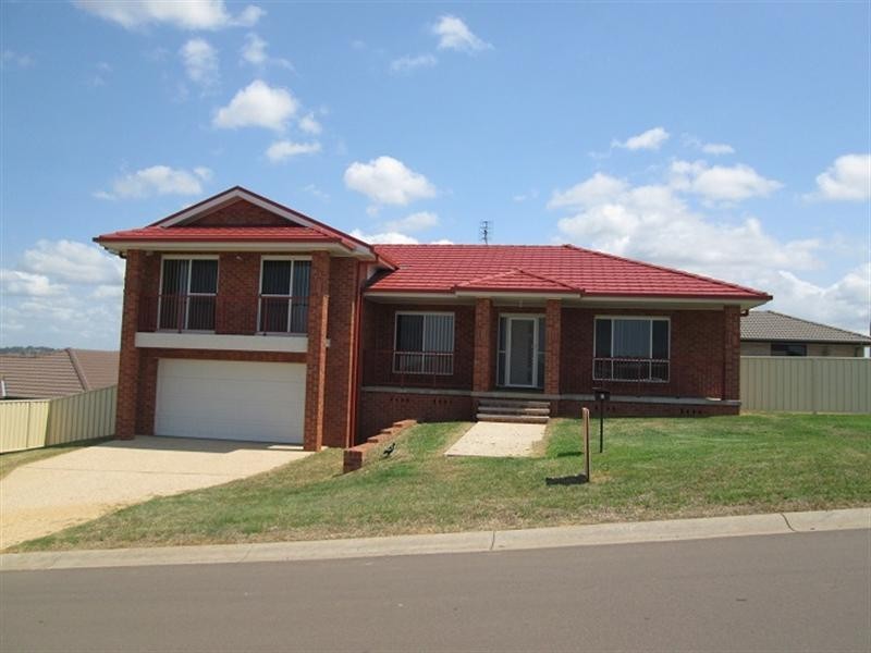 2 Andrew Court, Rutherford NSW 2320