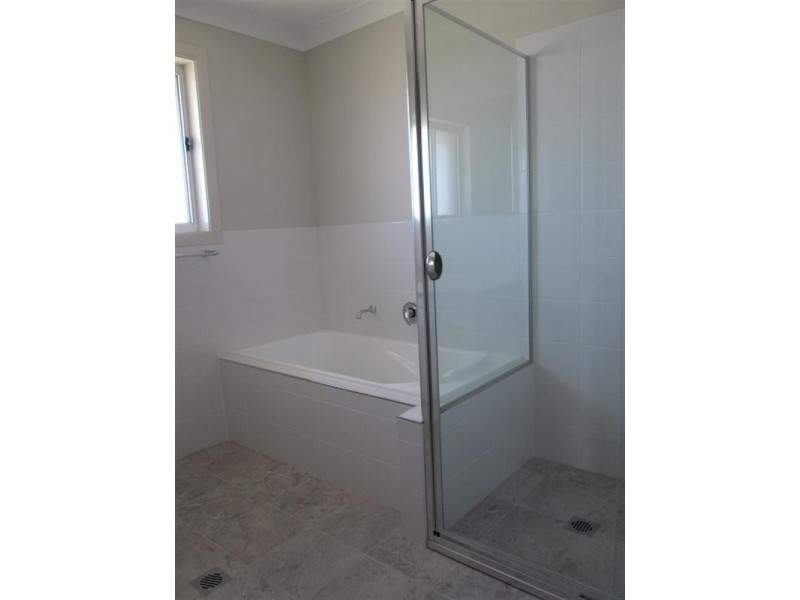 2 Andrew Court, Rutherford NSW 2320