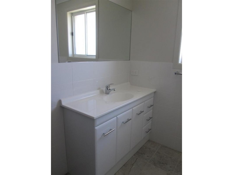 2 Andrew Court, Rutherford NSW 2320