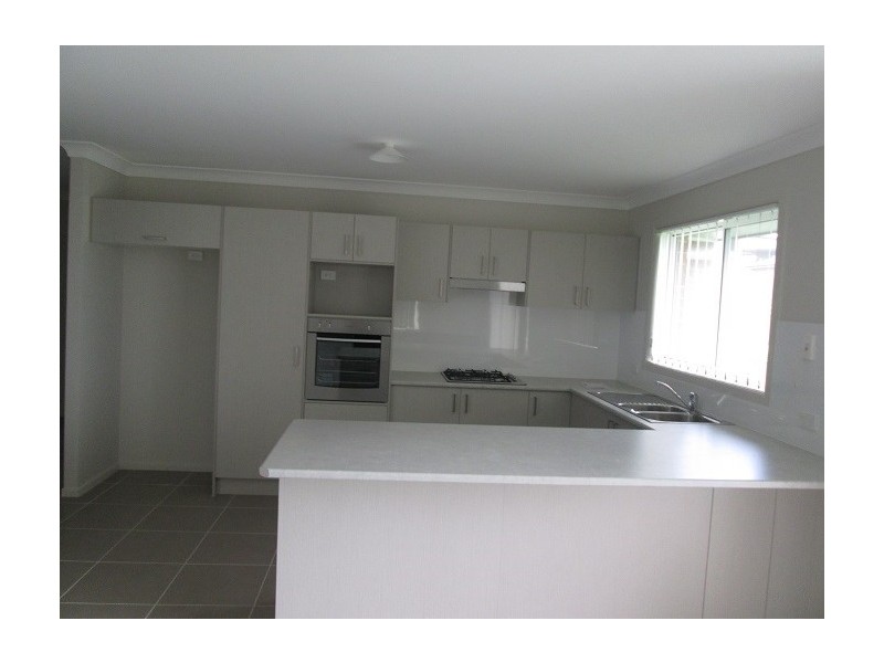 11 Andrew Court, Rutherford NSW 2320