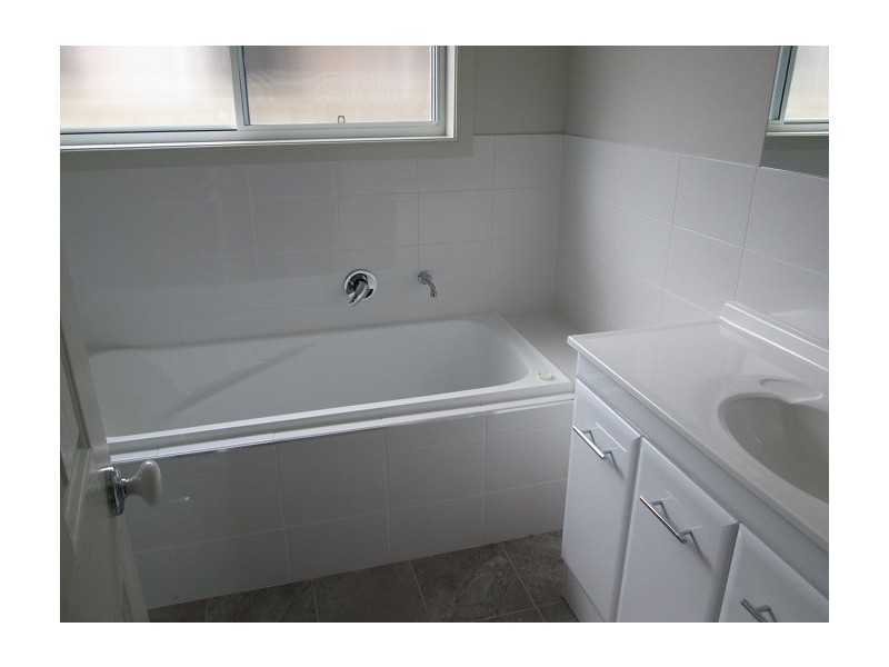 11 Andrew Court, Rutherford NSW 2320