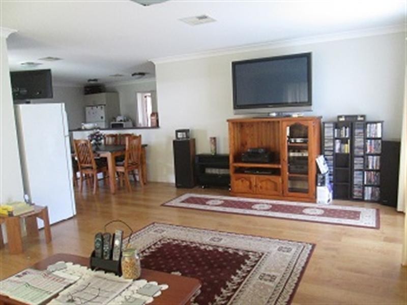 34 Fernleigh Avenue, Aberglasslyn NSW 2320