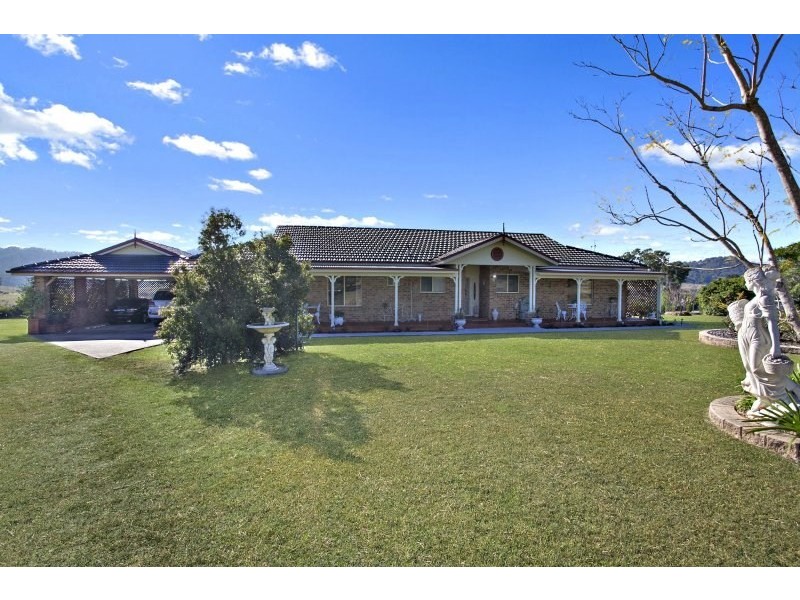 101 Knockfin Road, Luskintyre NSW 2321