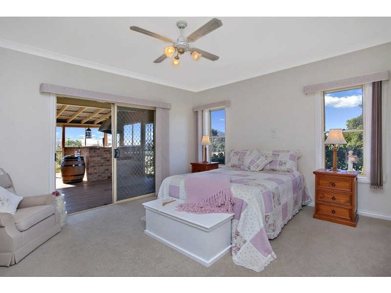 101 Knockfin Road, Luskintyre NSW 2321