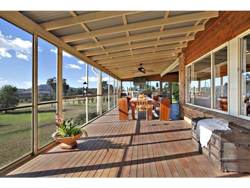 101 Knockfin Road, Luskintyre NSW 2321