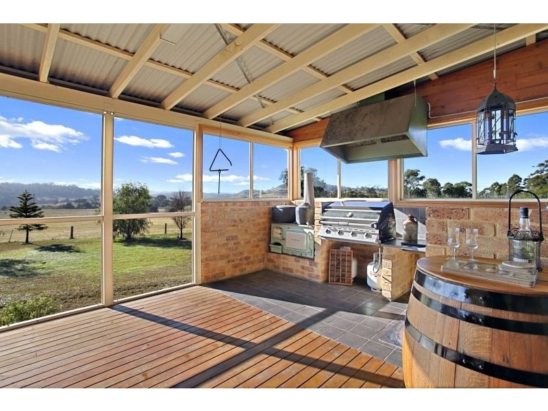 101 Knockfin Road, Luskintyre NSW 2321