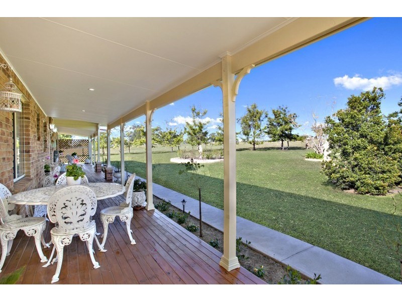 101 Knockfin Road, Luskintyre NSW 2321