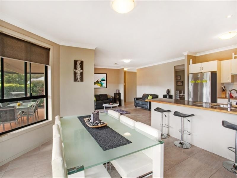 4 Amber Grove, Bolwarra Heights NSW 2320