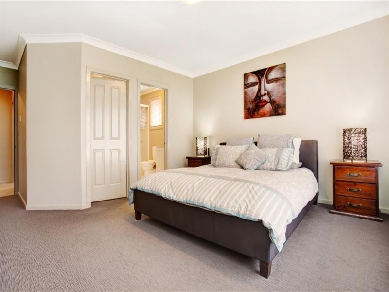 4 Amber Grove, Bolwarra Heights NSW 2320