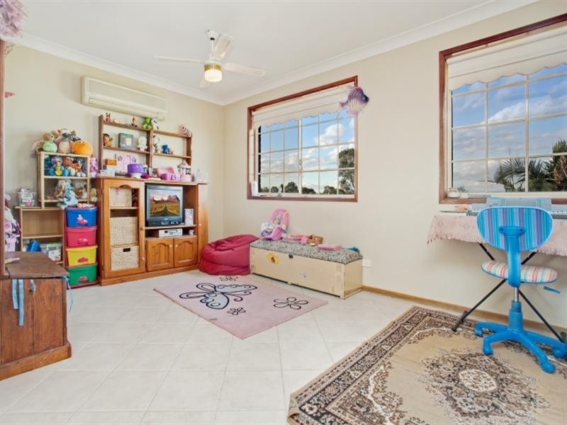 4 Bronwyn Close, Thornton NSW 2322