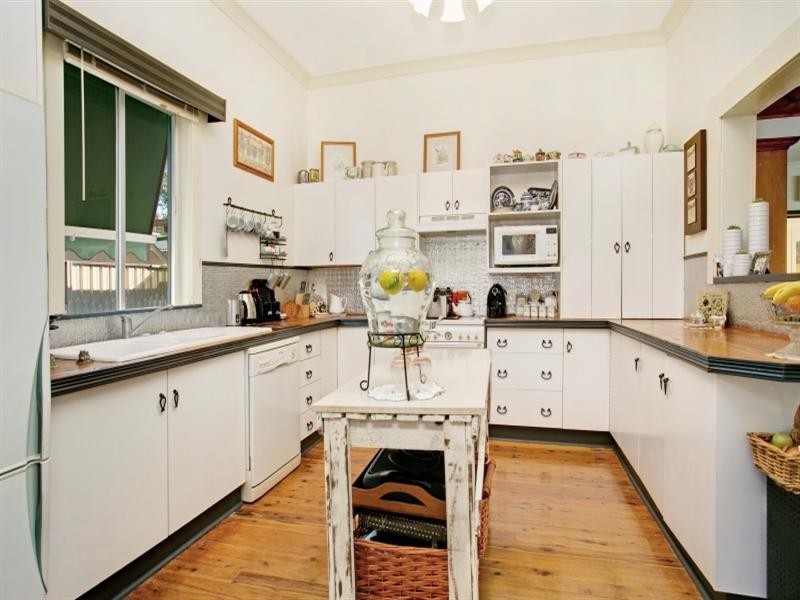 20 Roxburgh Street, Lorn NSW 2320