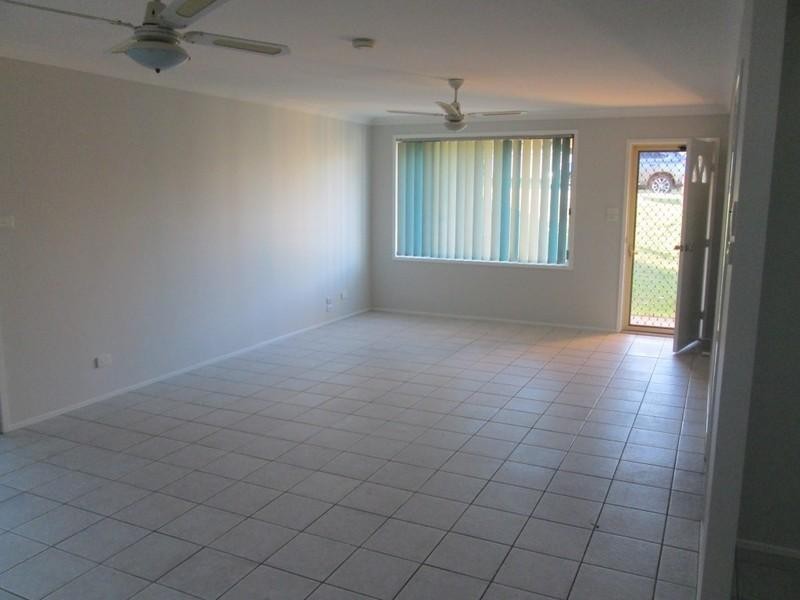 2/131 Denton Park Drive, Aberglasslyn NSW 2320