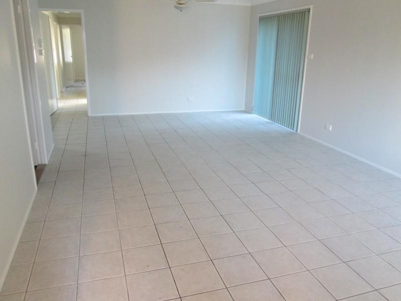 2/131 Denton Park Drive, Aberglasslyn NSW 2320