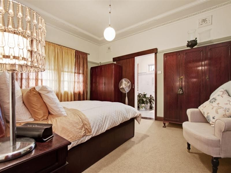 60 Porter Avenue, East Maitland NSW 2323