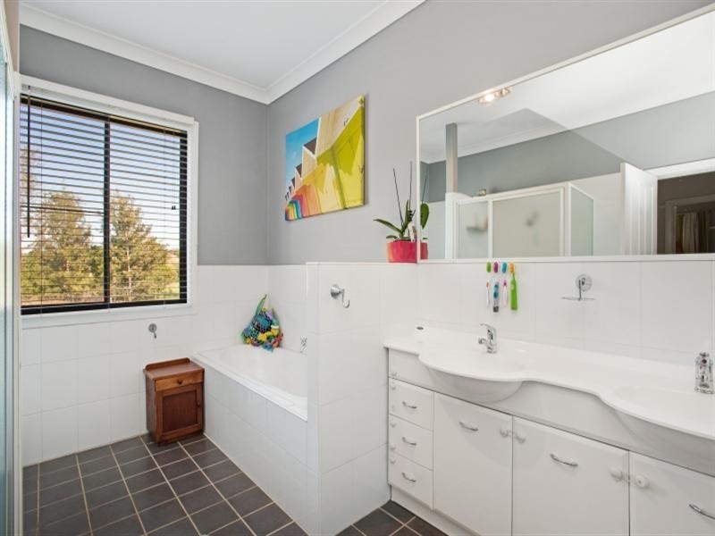 14 St Helena Close, Lochinvar NSW 2321