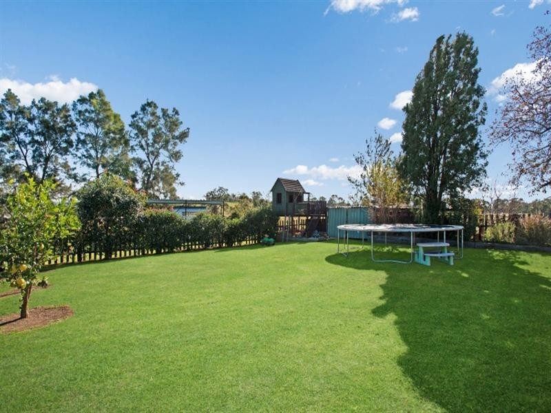 14 St Helena Close, Lochinvar NSW 2321