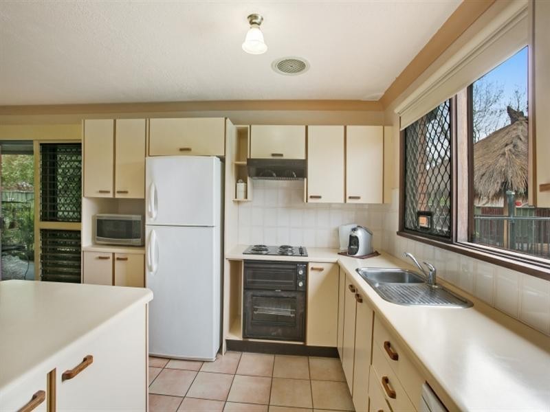 5 Valentia Parade, Tenambit NSW 2323