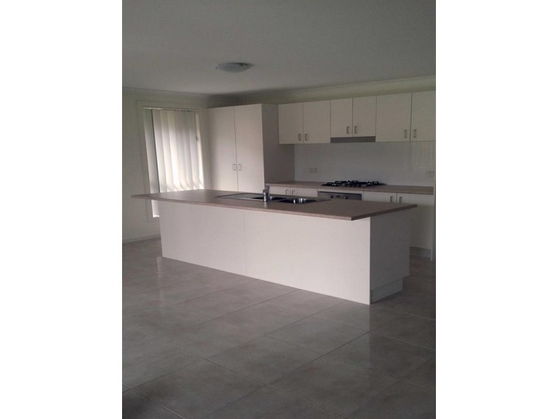 9 McKeachies Drive, Aberglasslyn NSW 2320