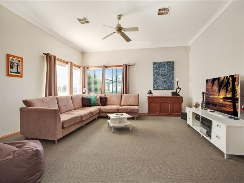 7 Cedar Wattle Close, Aberglasslyn NSW 2320