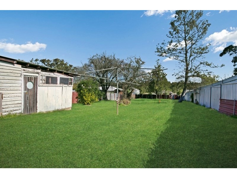 8 Whitburn Street, Greta NSW 2334
