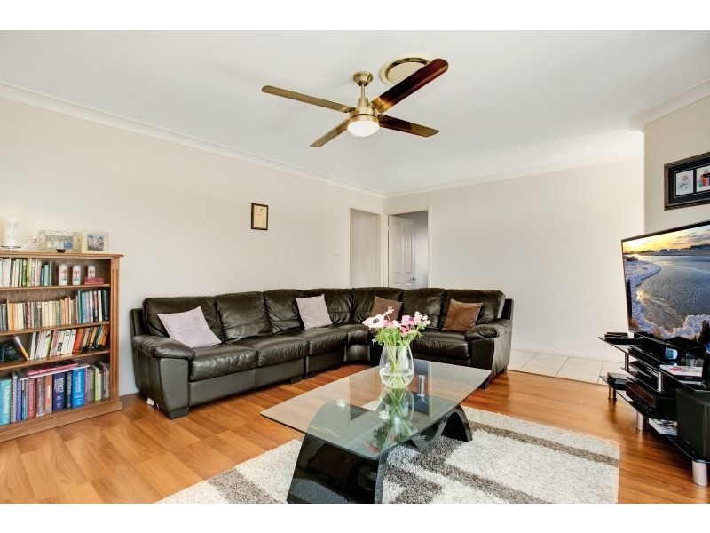 15 Daniel Avenue, Rutherford NSW 2320