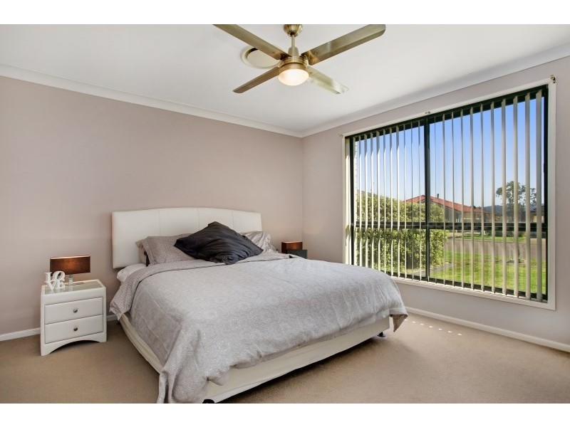 15 Daniel Avenue, Rutherford NSW 2320