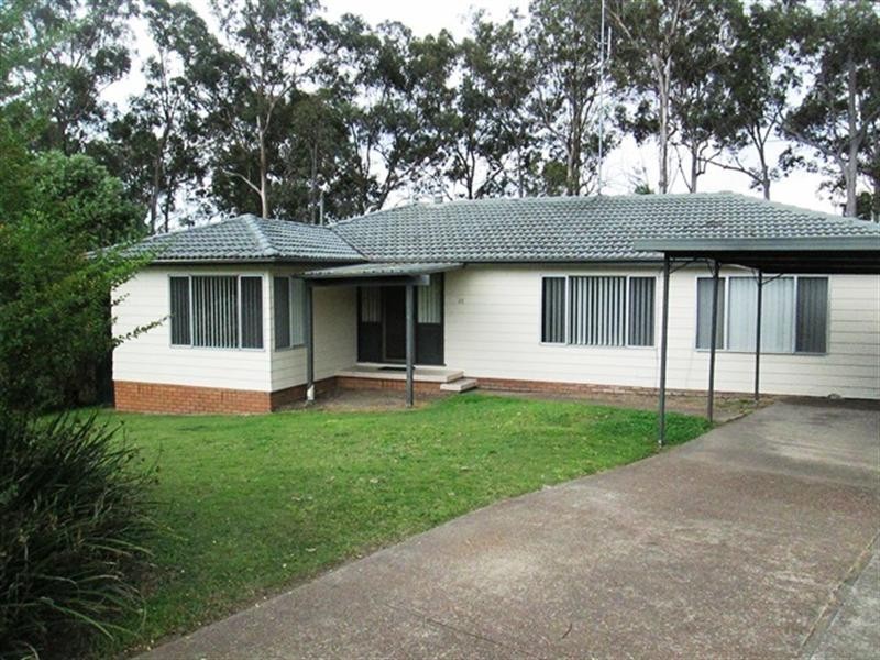25 De Lisle Crescent, Metford NSW 2323