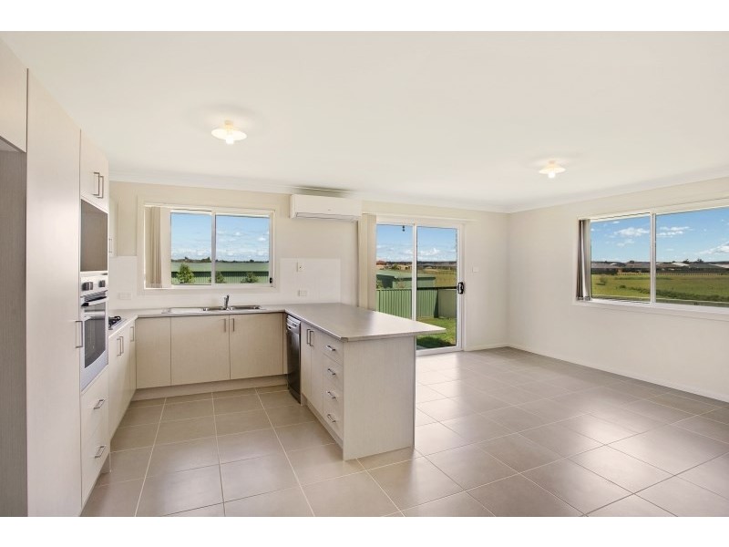 11 Andrew Court, Rutherford NSW 2320