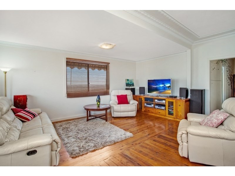 14 Queen Street, Rutherford NSW 2320