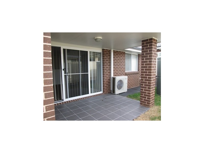 2/16 Sapphire Drive, Rutherford NSW 2320