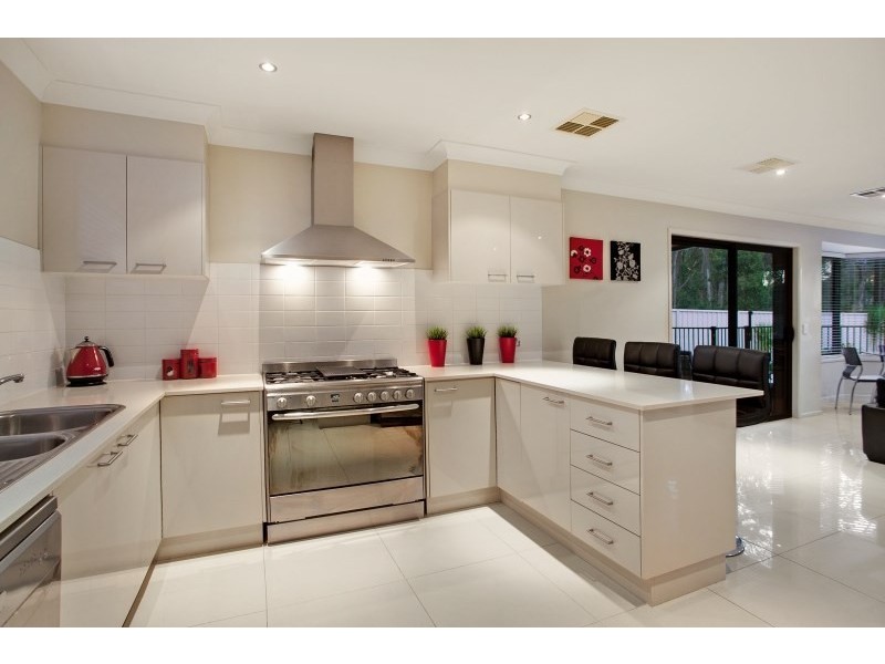 64 Worcester Drive, East Maitland NSW 2323