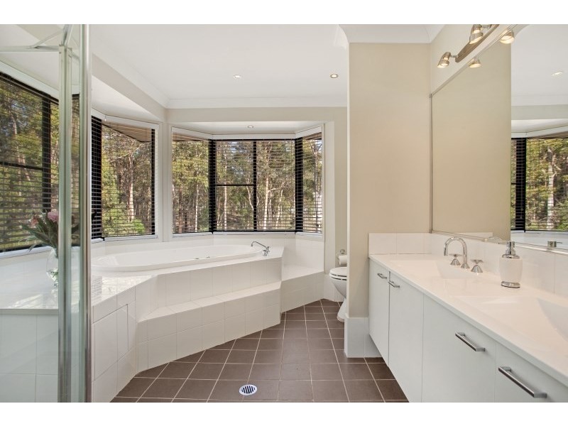 64 Worcester Drive, East Maitland NSW 2323