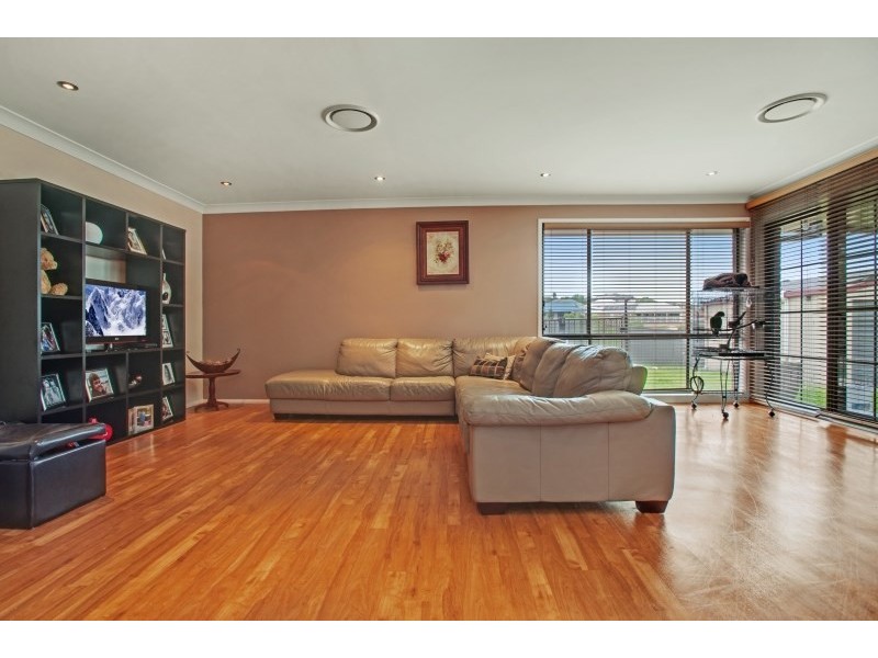 3 Carellen Close, Bolwarra Heights NSW 2320