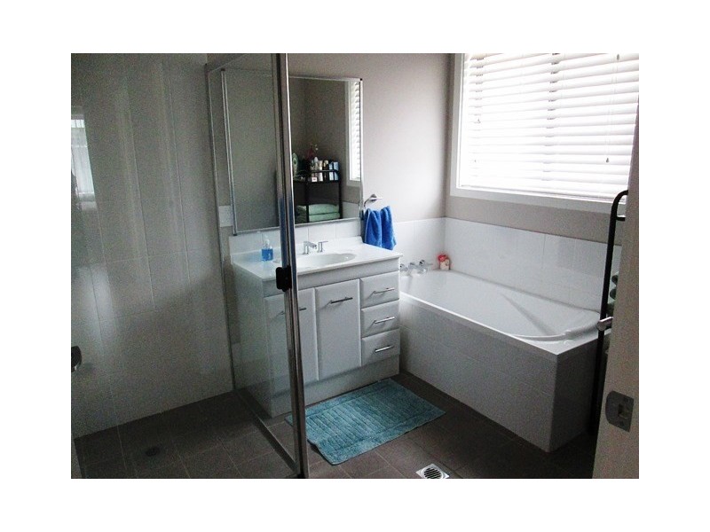 8 Corner Close, East Maitland NSW 2323