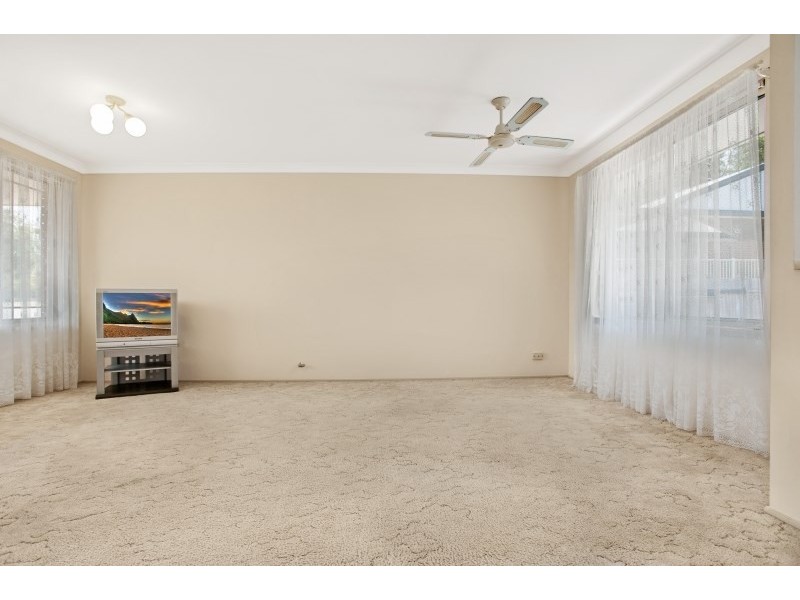 42 Lord Howe Drive, Ashtonfield NSW 2323