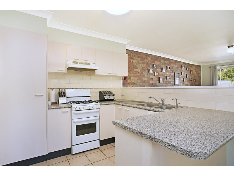 2/92 Brigantine Street, Rutherford NSW 2320