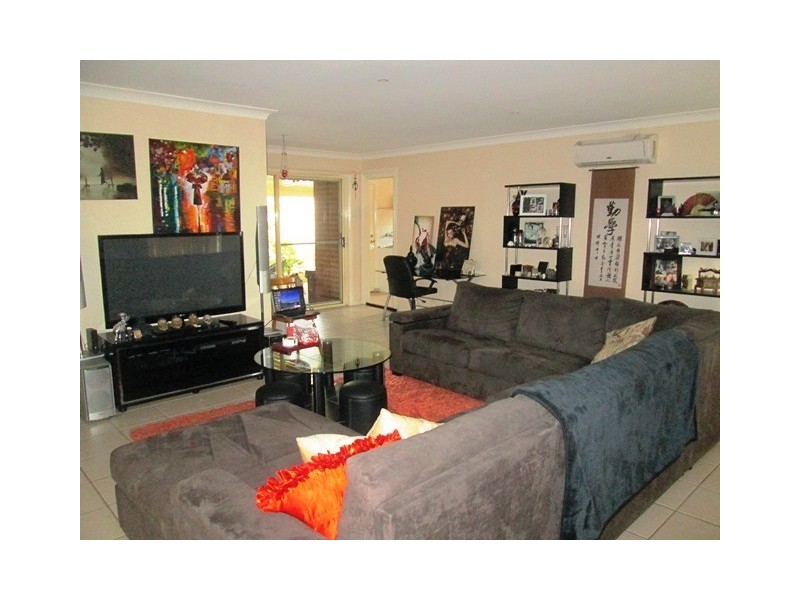 1/24 streeton Drive, Metford NSW 2323