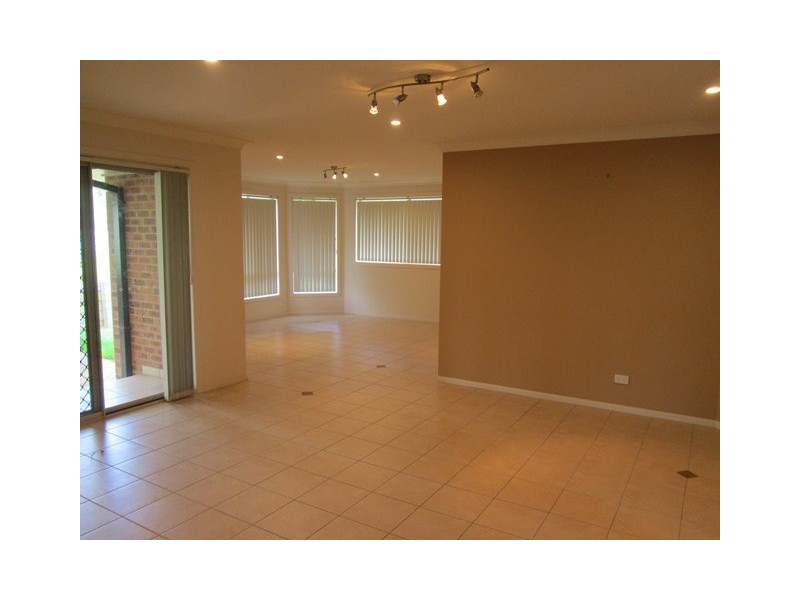 16 Kilshanny Avenue, Ashtonfield NSW 2323