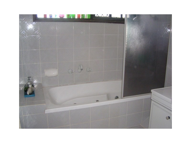 5 Valentia Parade, Tenambit NSW 2323