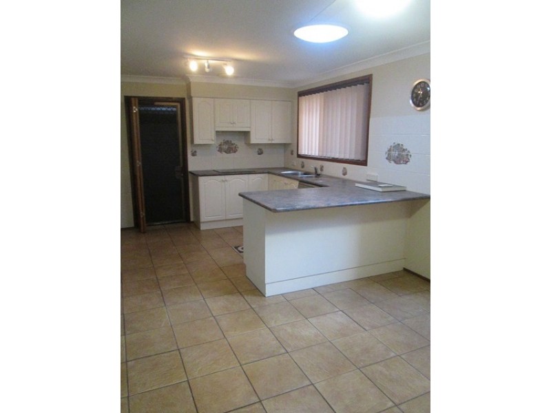 8 Larkspur Parade, Metford NSW 2323