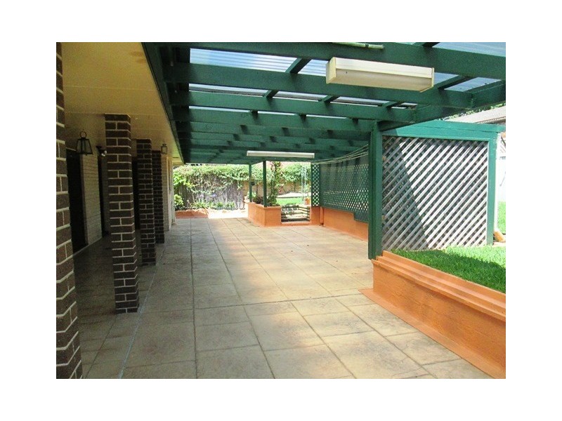 8 Larkspur Parade, Metford NSW 2323