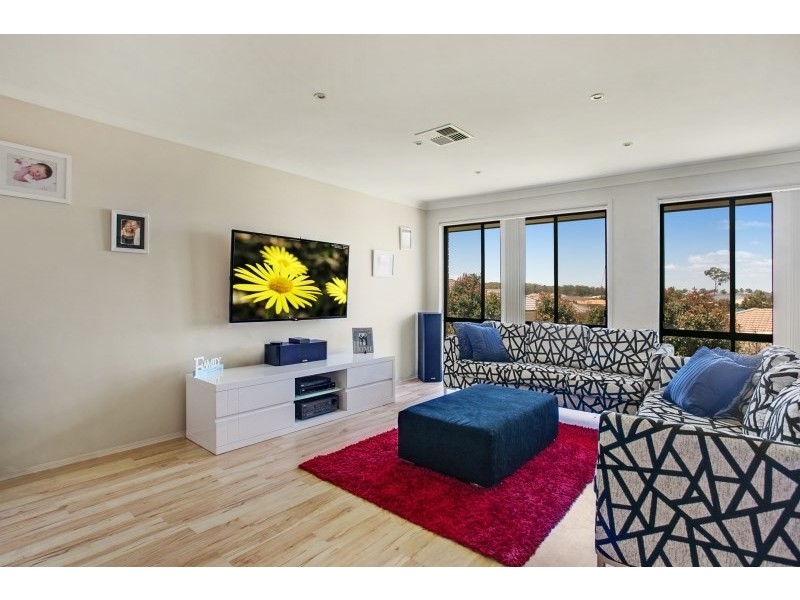 5 Peregrine Close, Aberglasslyn NSW 2320