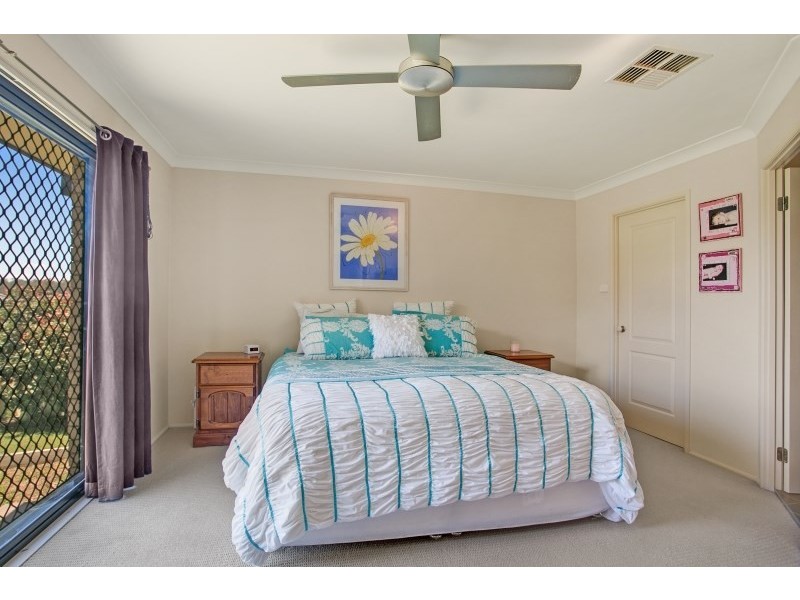 5 Peregrine Close, Aberglasslyn NSW 2320