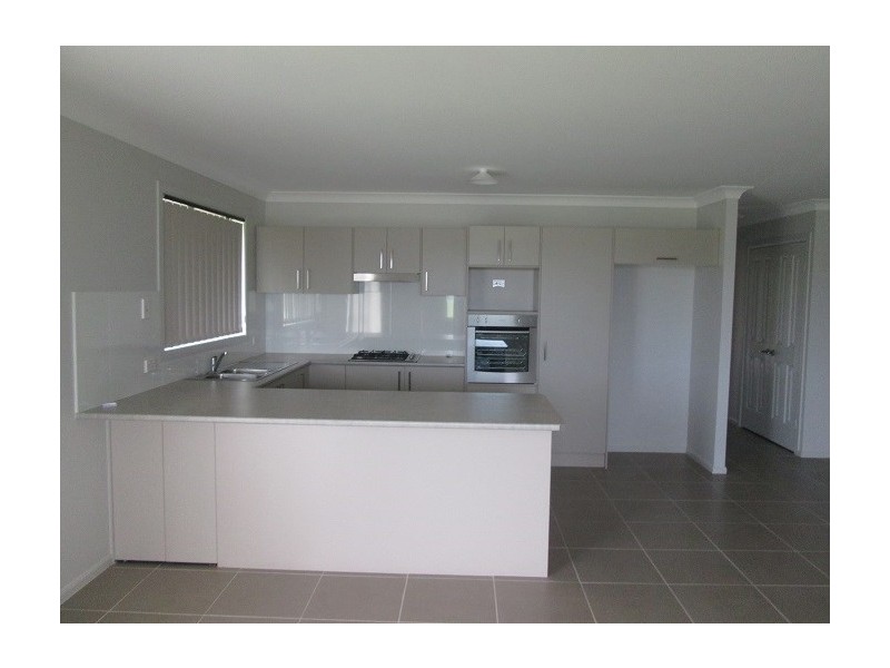 13 Andrew Court, Rutherford NSW 2320