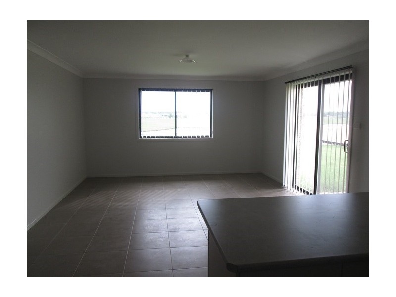 13 Andrew Court, Rutherford NSW 2320