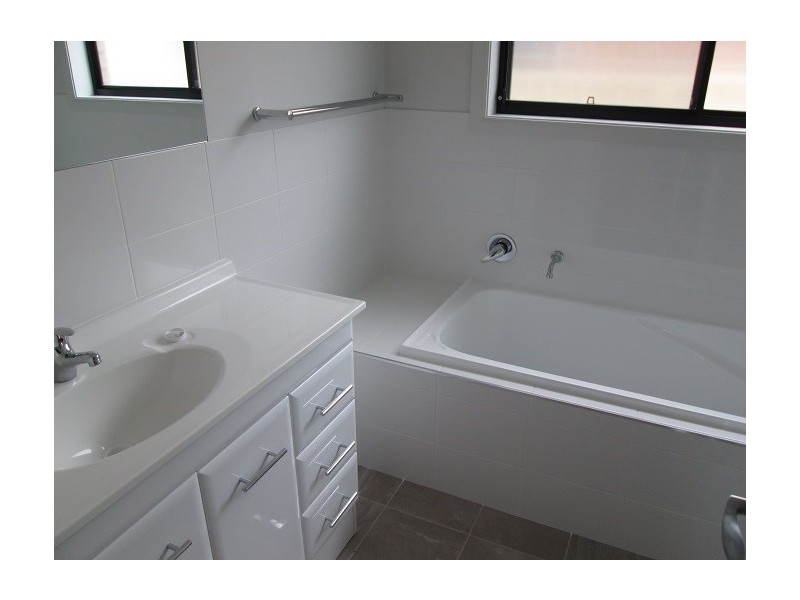 13 Andrew Court, Rutherford NSW 2320