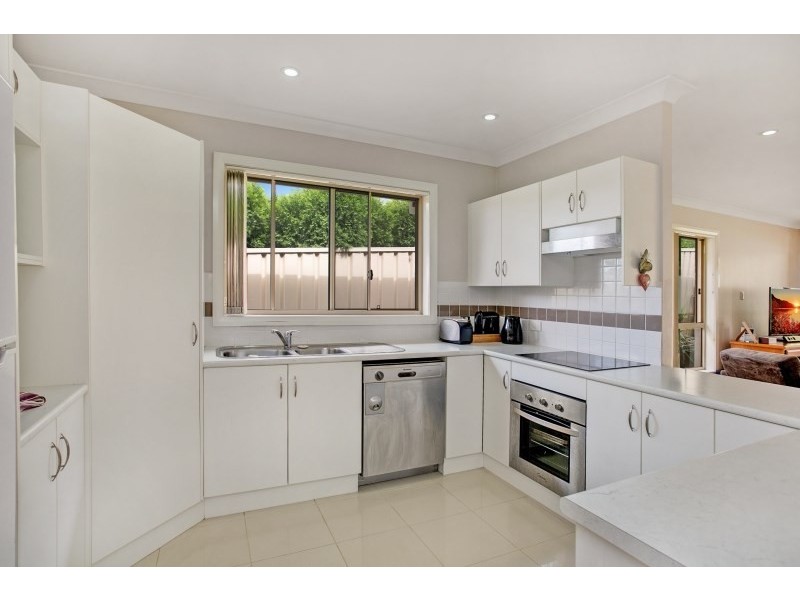 1/66 Canterbury Drive, Raworth NSW 2321