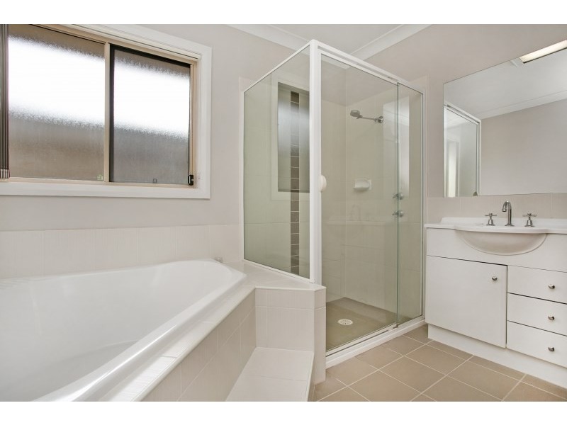 1/66 Canterbury Drive, Raworth NSW 2321